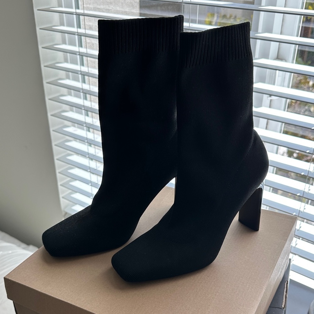Zara Black Heeled Boots knit